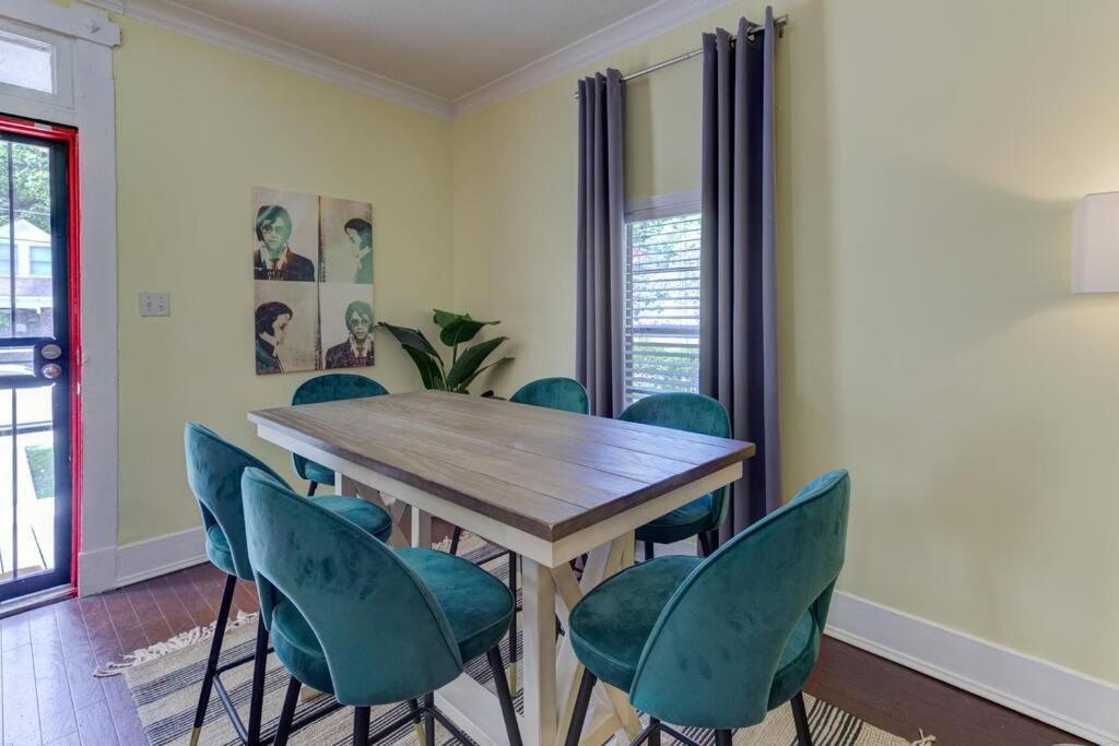 Bright & Charming Cottage With Fire Pit And Porch Swing - Close To Beale Street, Bbq, Graceland, And The Liberty Bowl Holiday home *